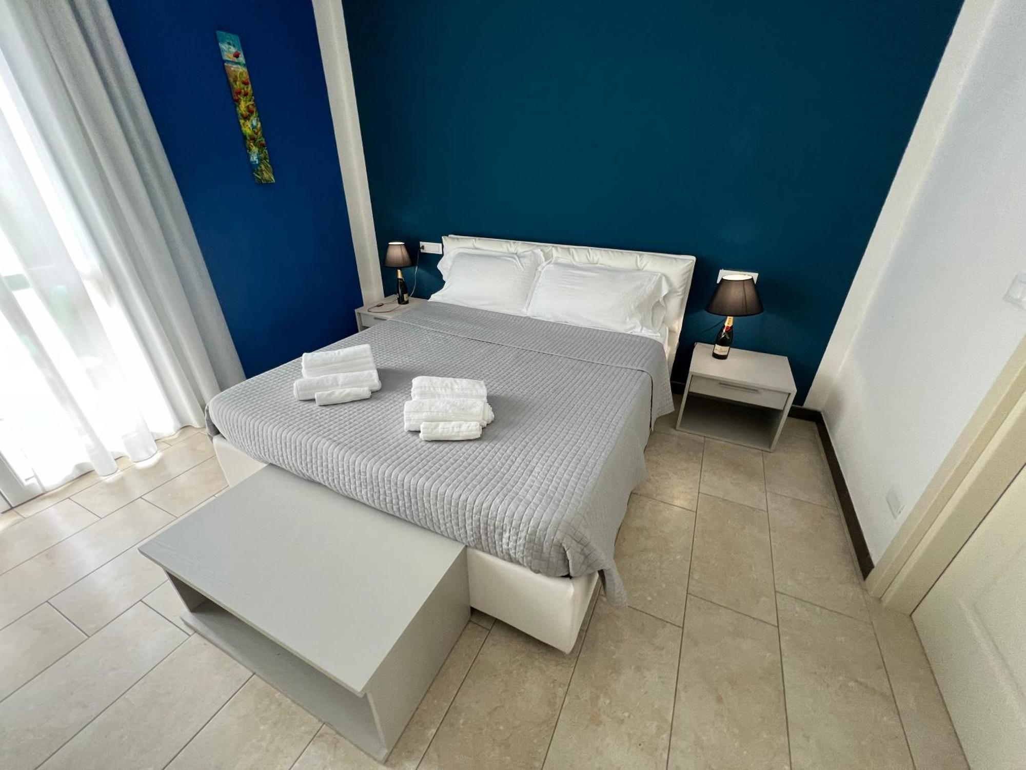 Dubaibeachotel Llido Degli Estensi Εξωτερικό φωτογραφία